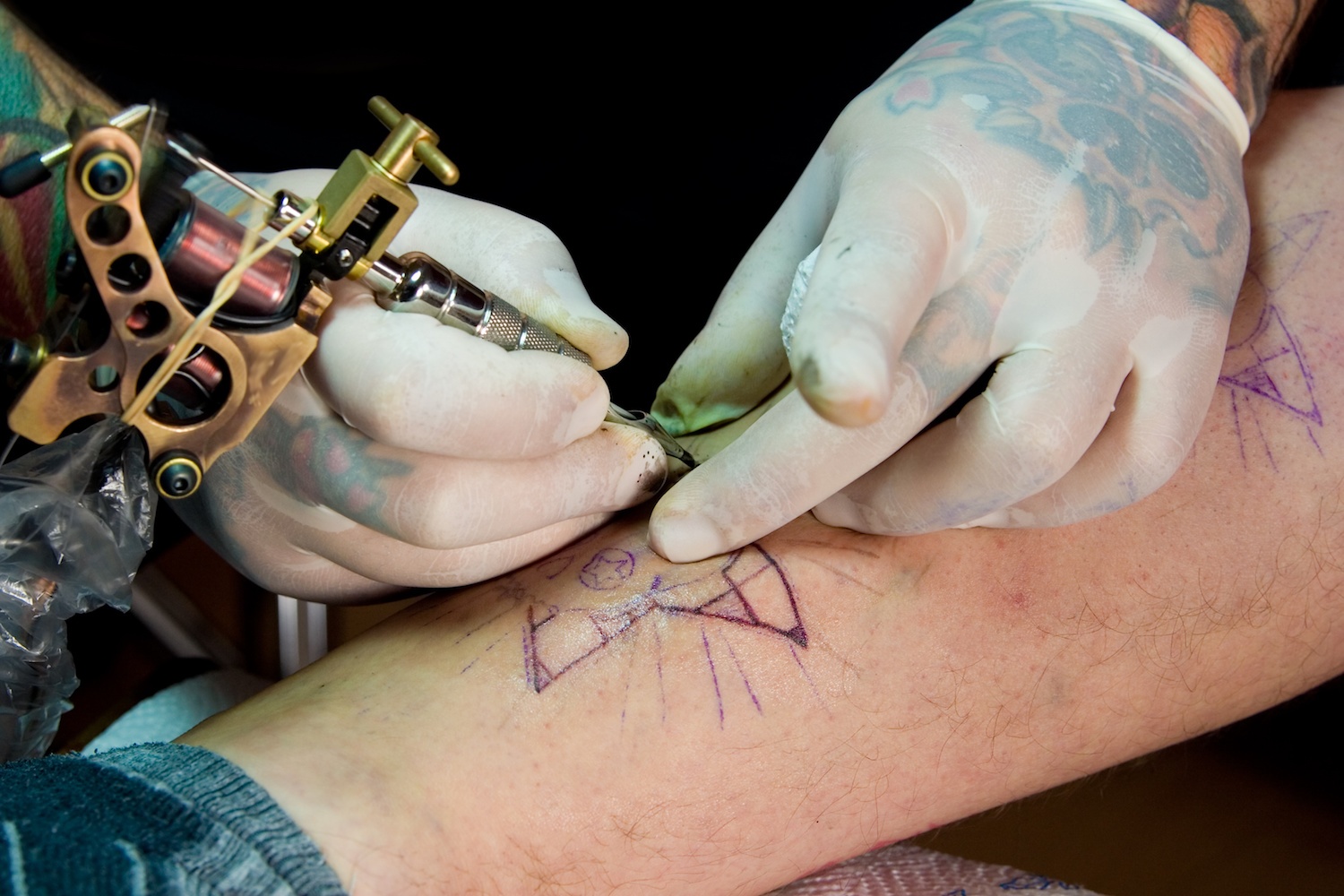 Infection control in body art and piercing clinics